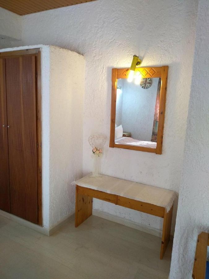 Villas Irene 8 Family Apartments Goúrnes Εξωτερικό φωτογραφία
